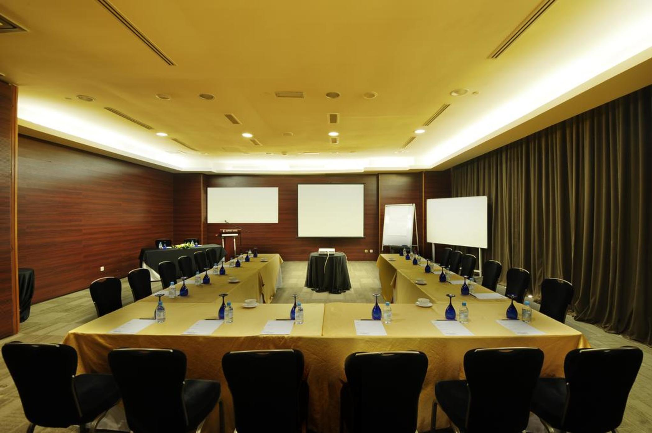 Hotel Empire Subang