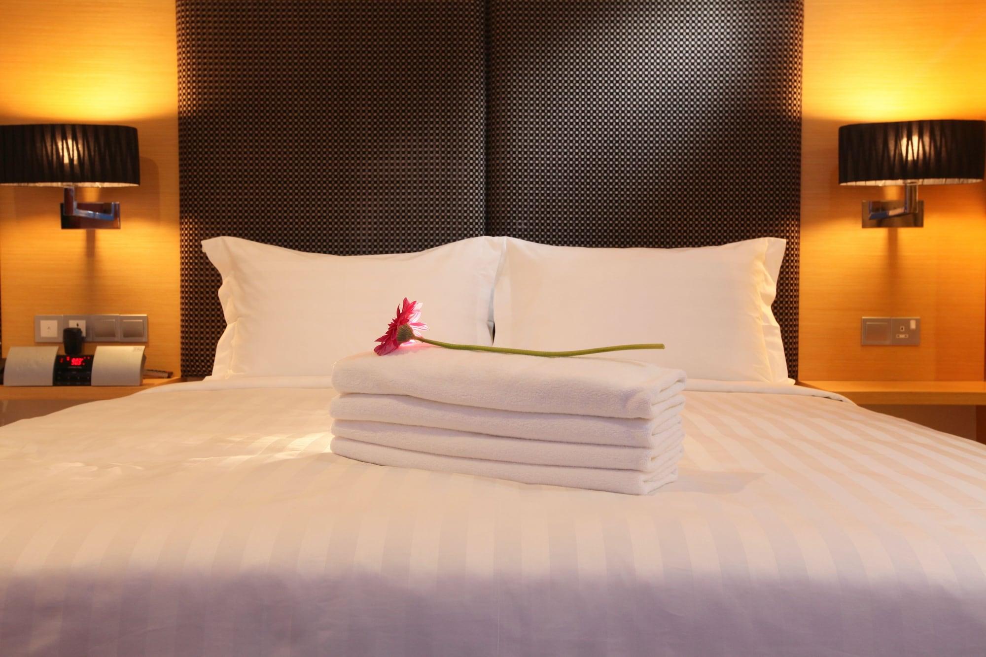 Empire Subang 4*